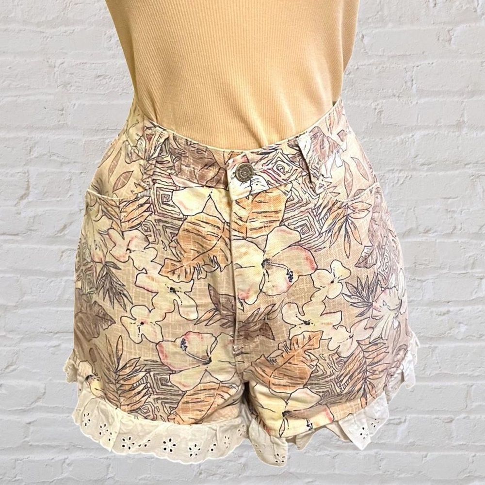 Vintage Bonjour floral and lace high-waisted shorts with a tropical print